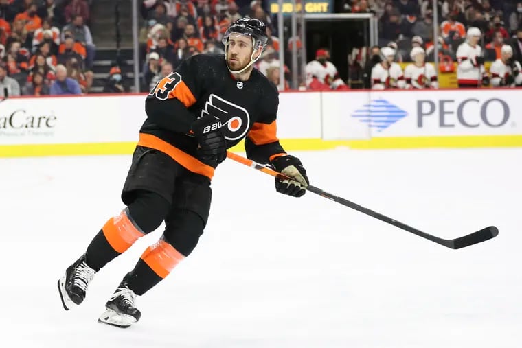 Flyers center Kevin Hayes is expected to miss the next three to four weeks after undergoing a procedure to his adductor on Tuesday morning.