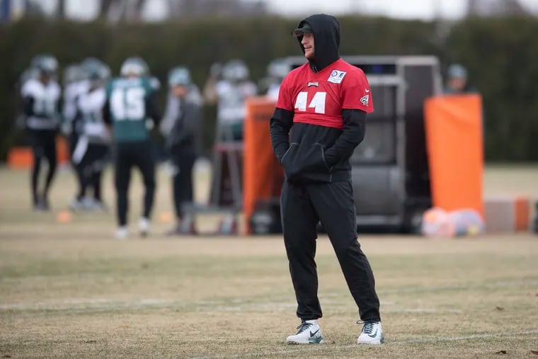 Carson Wentz has a broken vertebra and may miss Sunday's game against the Los Angeles Rams.