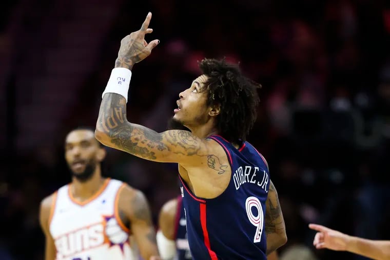 Kelly Oubre Jr., signed to a one-year, $2.8 million contract, finished with 25 points on 10-for-18 shooting on Saturday.