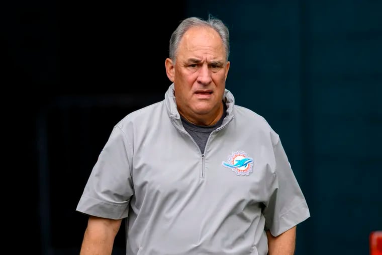 New Eagles defensive coordinator Vic Fangio finalized his coaching staff.