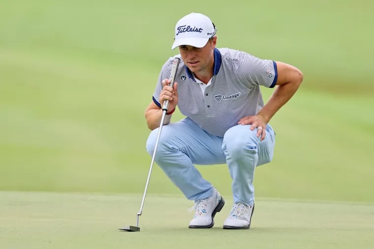 FOR ACTION NETWORK USE ONLY. MEMPHIS, TENNESSEE - AUGUST 11: Justin Thomas of the United States lines up a putt on the tenth green during the first round of the FedEx St. Jude Championship at TPC Southwind on August 11, 2022 in Memphis, Tennessee. (Photo by Andy Lyons/Getty Images)
