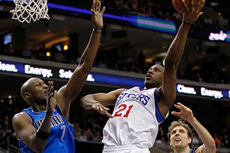 The Sixers scored a season-low eight points in the third quarter against the Mavericks. (Alex Brandon/AP)