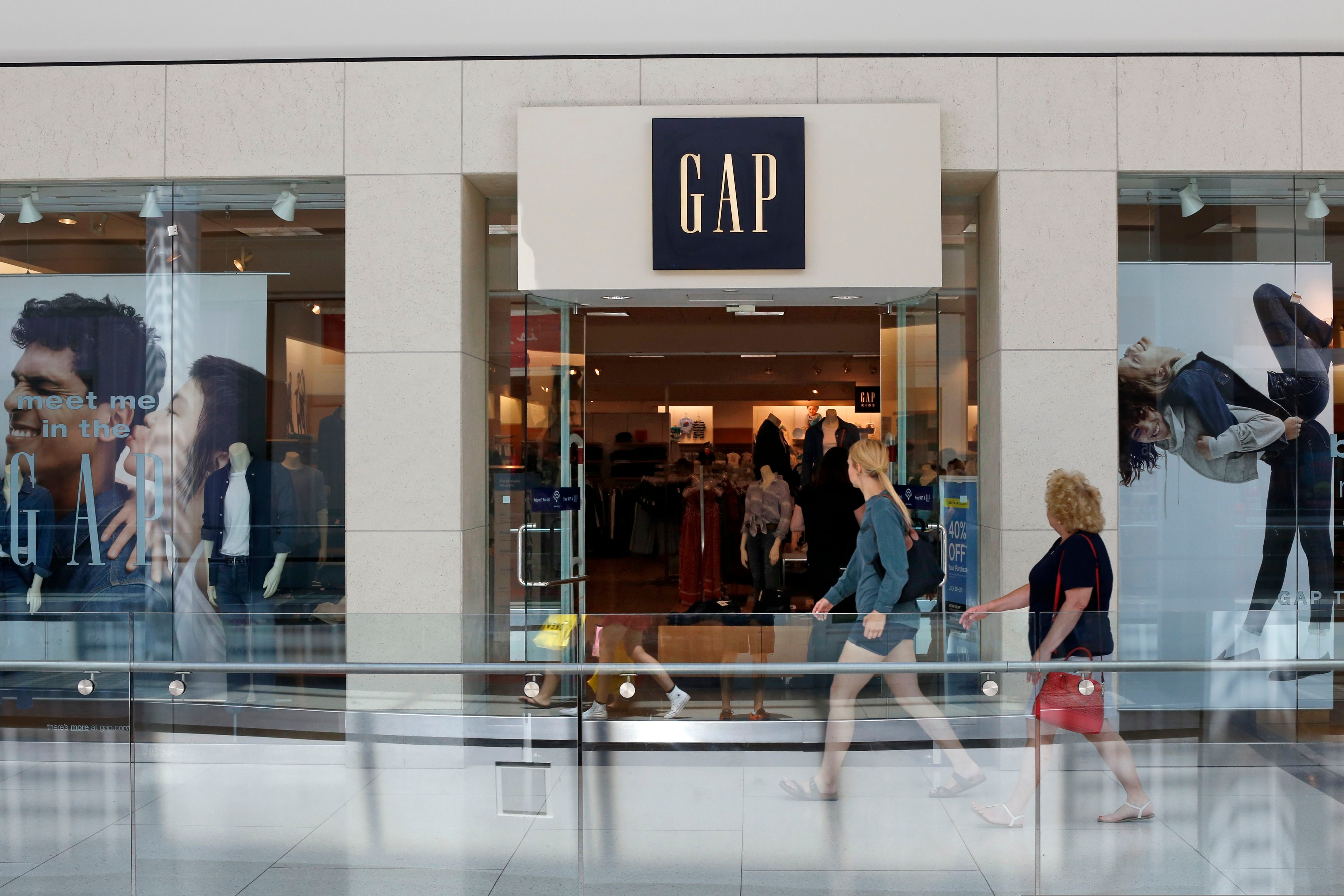 Some Gap stores reopen in Philadelphia as hundreds more prepare to