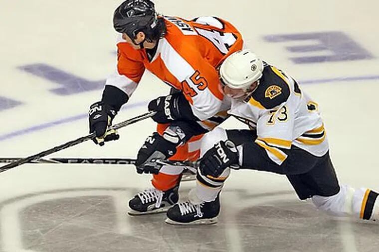 Arron Asham will miss 10-14 days with a left oblique strain, according to Flyers general manager Paul Holmgren. (Steven M. Falk/Staff file photo)