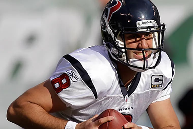 Texans quarterback Matt Schaub played behind Michael Vick for three seasons in Atlanta. (AP Photo/Seth Wenig)