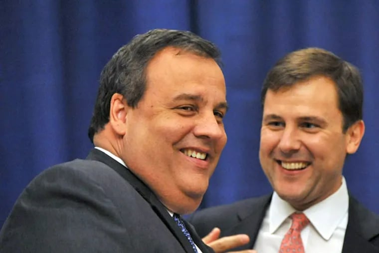 Look for Gov. Christie (left), with State Sen. Thomas H. Kean Jr., for the top story of 2014. (AP)
