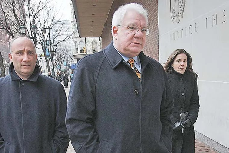 Picture of Ed Jacobs,(center)  defense attorney in the alleged organized crime trial at U.S. Courthouse at 6th and Market St. in center city Philadelphia on Tuesday, February 5, 2013. ( ALEJANDRO A. ALVAREZ / STAFF PHOTOGRAPHER )