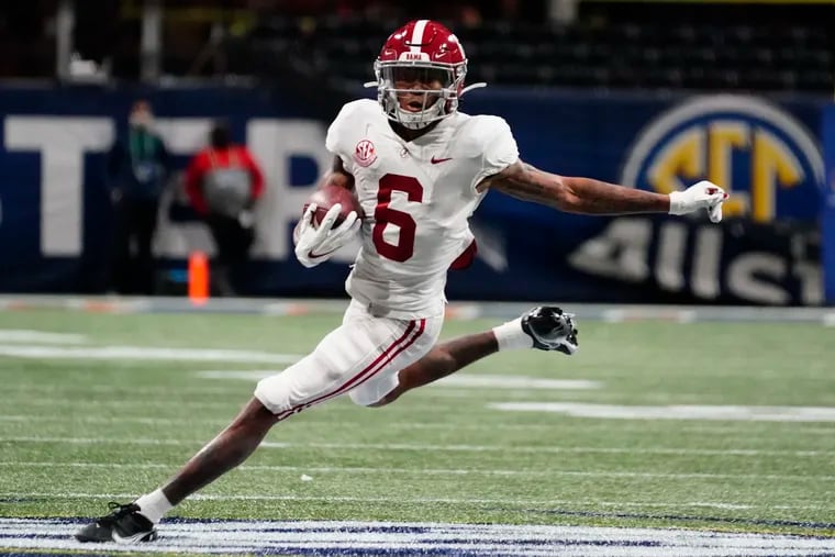 Eagles first-round pick DeVonta Smith, shown here in Alabama's win over Florida on Dec. 19, leads the Birds' top-flight draft class of 2021.