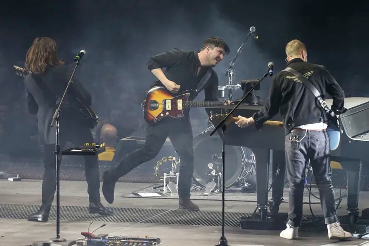 Opening night of U.S. tour for British folk rock band Mumford & Sons, with Marcus Mumford at center, at the Wells Fargo Center, Friday, December 7, 2018.   STEVEN M. FALK / Staff Photographer