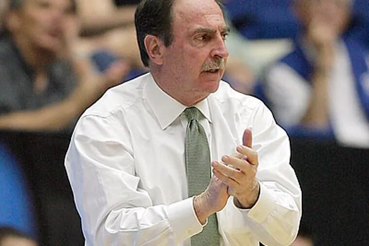 Fran Dunphy will hope that Anthony Lee can replace Lavoy Allen in Temple's frontcourt. (Yong Kim/Staff file photo)