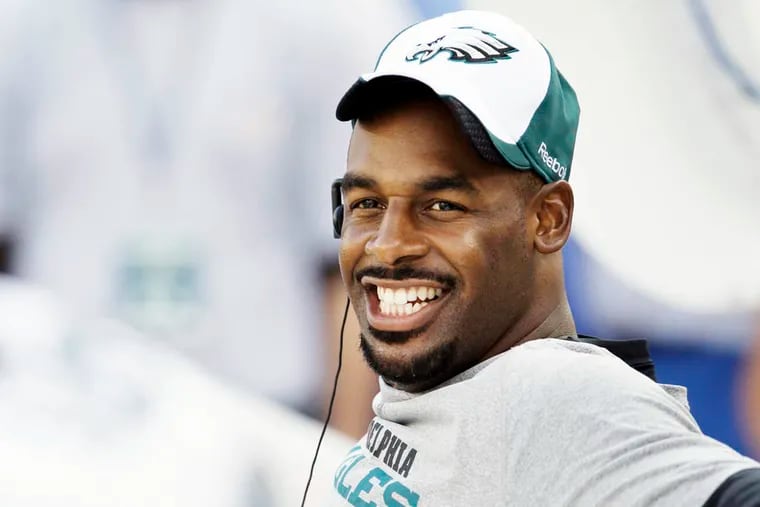 Donovan McNabb says he will retire with the Philadelphia Eagles this fall. (Associated Press)