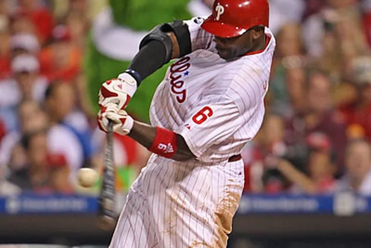 Ryan Howard's power at the plate declined noticeably last season. (Michael Bryant/Staff file photo)