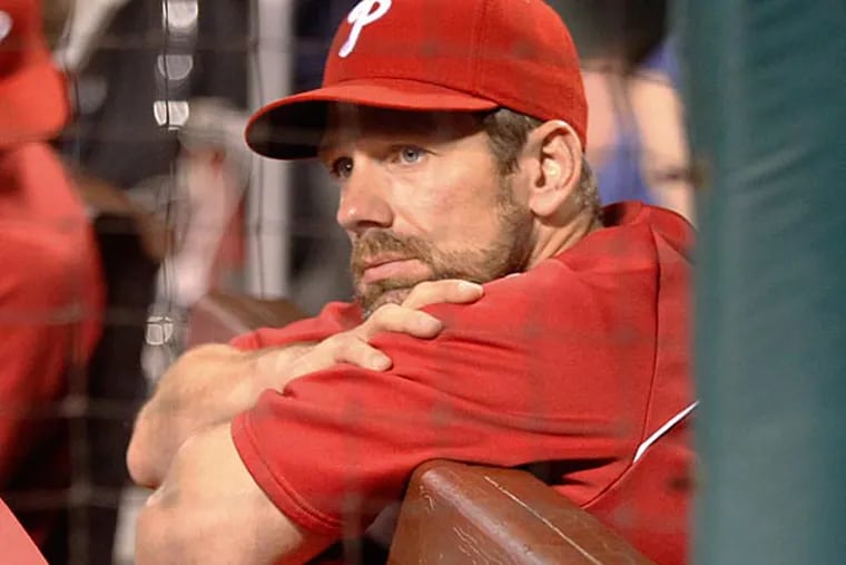 Phillies pitcher Cliff Lee is making progress in his recovery from an elbow injury, the team said.