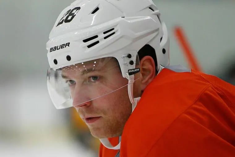 Claude Giroux had just three goals and 10 points heading into Saturday's game. (David Maialetti/Staff Photographer)