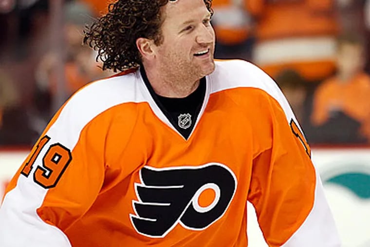 Flyers' Scott Hartnell was selected as an all-star for the first time this season.  (Yong Kim/Staff Photographer)