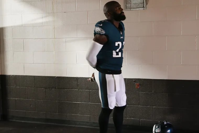 Eagles defensive back Malcolm Jenkins stands in the tunnel during the national anthem on Thursday.