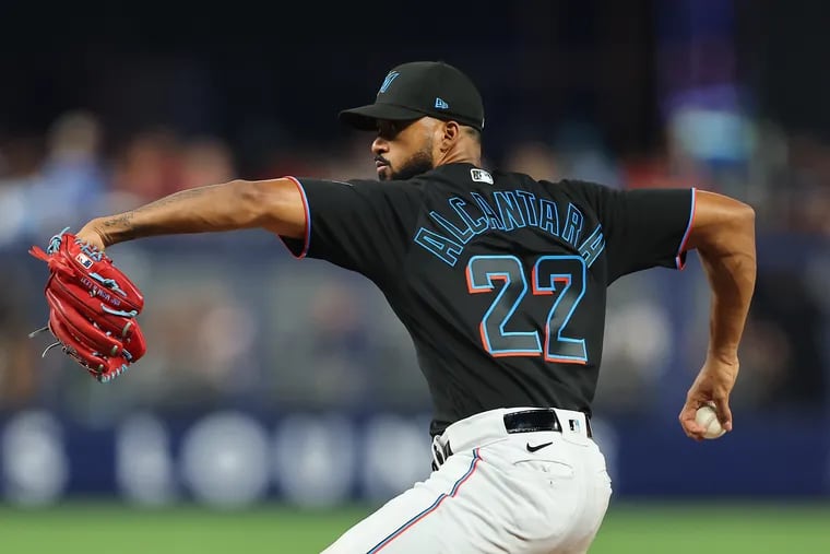 ACTION NETWORK USE ONLY MIAMI, FLORIDA - JULY 15: Sandy Alcantara #22 of the Miami Marlins delivers a pitch against the Philadelphia Phillies at loanDepot park on July 15, 2022 in Miami, Florida. (Photo by Michael Reaves/Getty Images)