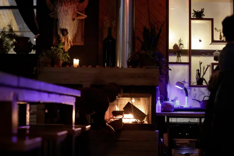 Where Can You Relax By A Fire In Philly, Bars With Fire Pits