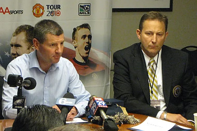 Nick Sakiewicz and former Manchester United star Denis Irwin met with reporters on Tuesday. (Jonathan Tannenwald/Philly.com)
