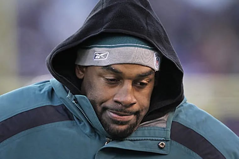 Donovan McNabb was benched after a first half in which he completed only eight of 18 passes for 59 yards and was intercepted twice. (Ron Cortes/Staff Photographer)