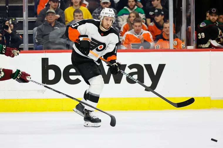 Flyers forward Kevin Hayes had 45 points in 50 games before the All-Star break last season.