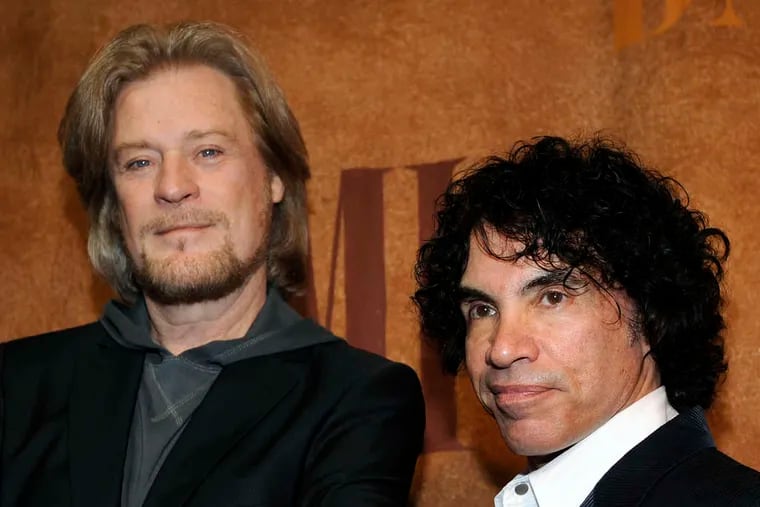 Daryl Hall (left), John Oates in '08; they're headed for Hall of Fame.