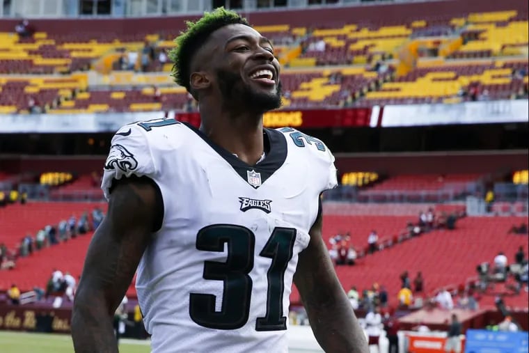 Eagles cornerback Jalen Mills was tossed into the deep end in last season’s opener as a rookie.