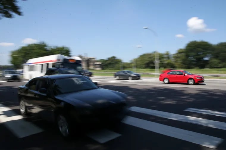 Cars drive on Roosevelt Boulevard at its intersection with Ninth Street in North Philadelphia on Wednesday, Sept. 5, 2018. Traffic crashes frequently occur on the boulevard. TIM TAI / Staff Photographer