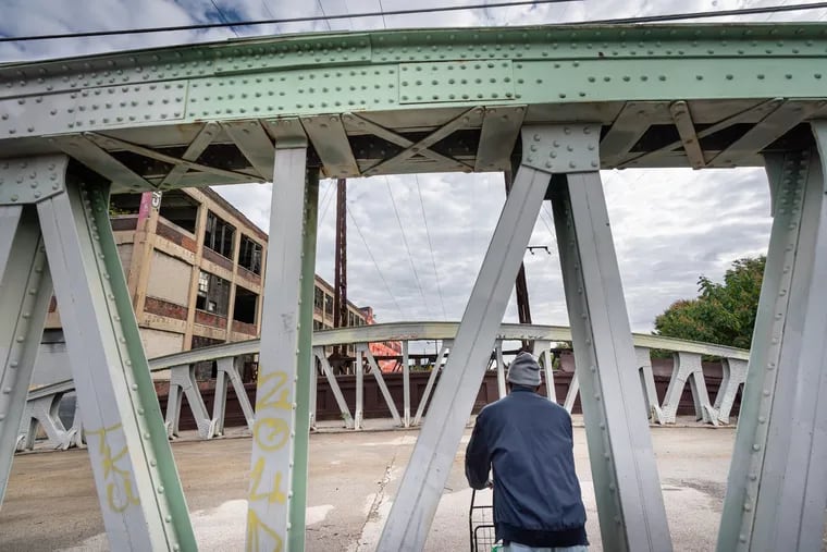 Feds give $1.6 million to Philly for repair of bridges over Amtrak and SEPTA tracks
