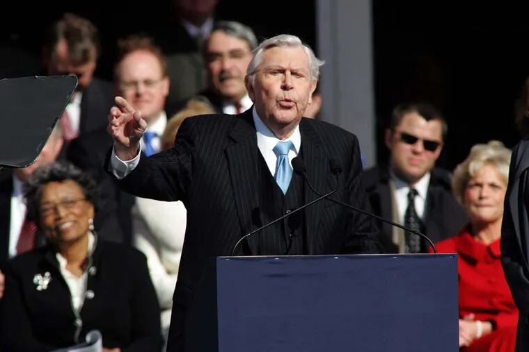 Actor Andy Griffith reads poem after North Carolina Gov. Beverly Perdue was sworn into  office during North Carolina inaugural ceremonies Saturday, Jan. 10, 2009 at the State Library building in Raleigh, N.C.  (AP Photo/Jim R. Bounds)