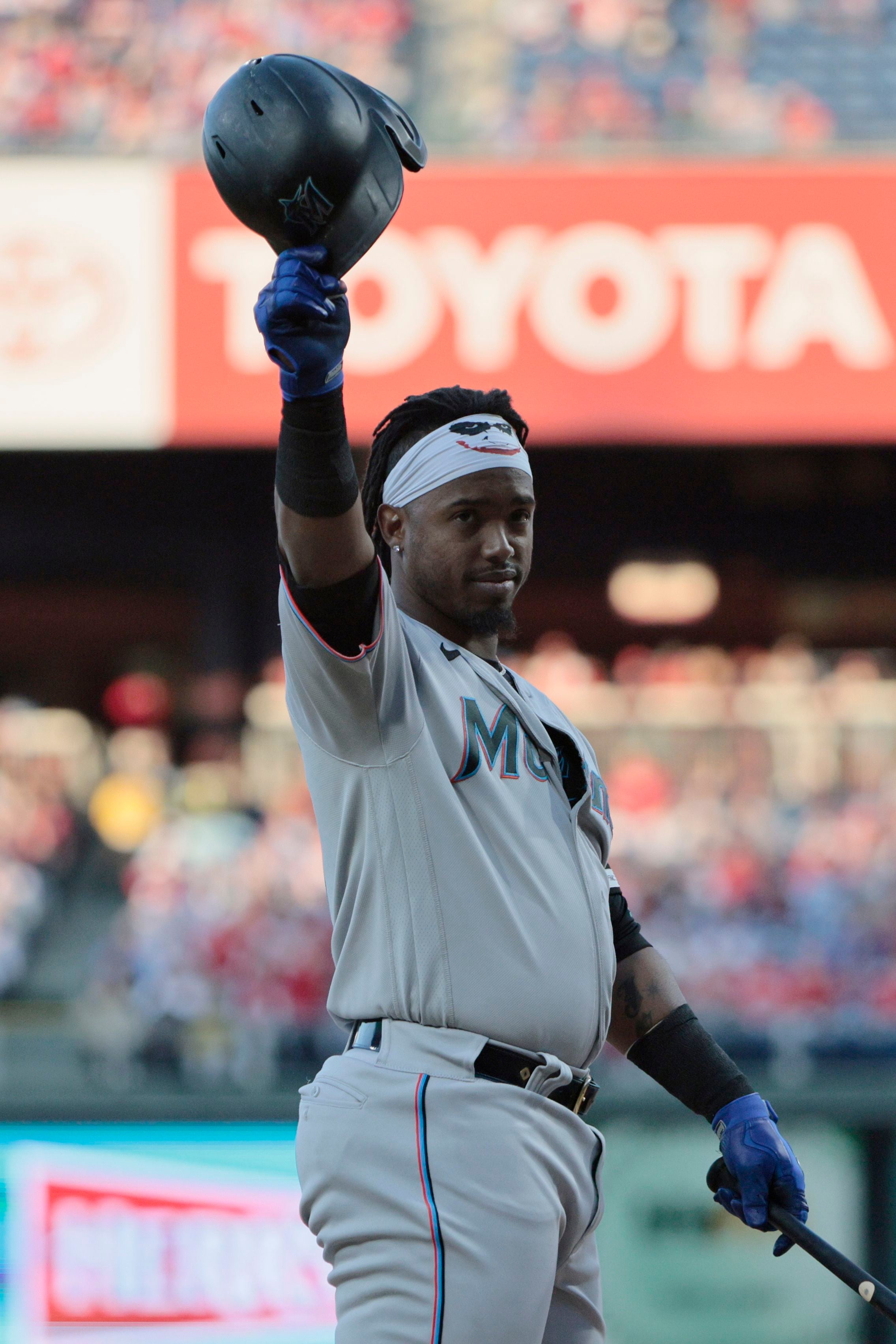 Former Phillie Jean Segura welcomed back with a championship ring
