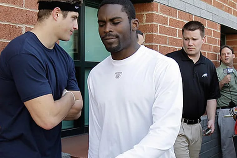 Michael Vick is on probation for 3 years after his release from prison. (David Maialetti/Staff file photo)