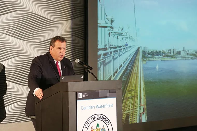 Gov. Chris Christie during a press conference at the Adventure Aquarium on Camden’s waterfront on Sept. 24, 2015. (DAVID SWANSON/Staff Photographer)