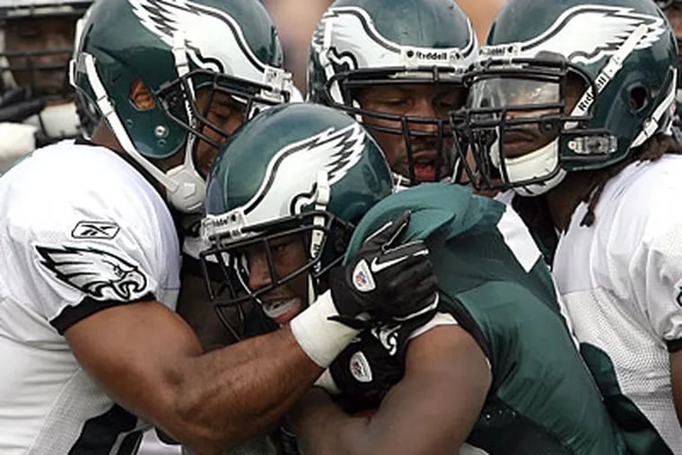 The Eagles have been plagued by injuries during a very physical start to training camp.  (Yong Kim / Staff Photographer)