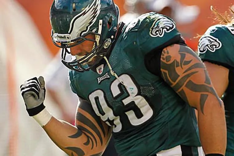 Eagles defensive end Jason Babin finished with three sacks against the Dolphins. (Ron Cortes/Staff Photographer)