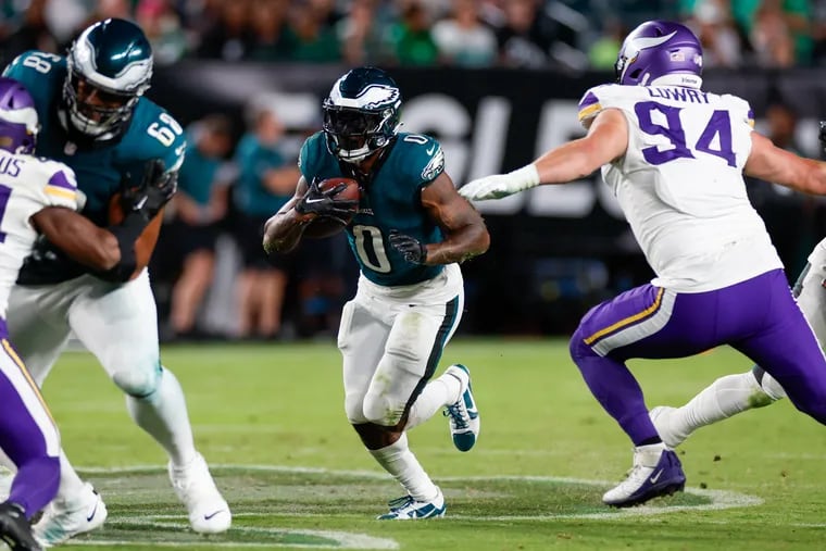 Running back D'Andre Swift, a Philadelphia native and St. Joseph's Prep grad, starred in his home debut for the Eagles.