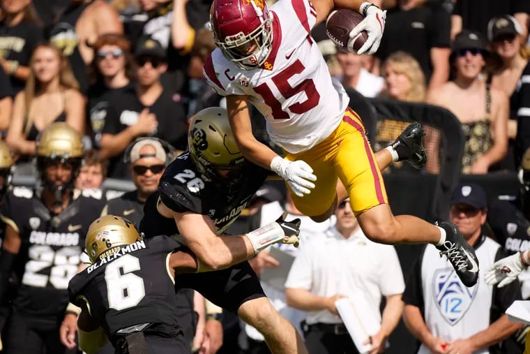 Southern California wide receiver Drake London (15) could be a first-round pick for the Eagles.