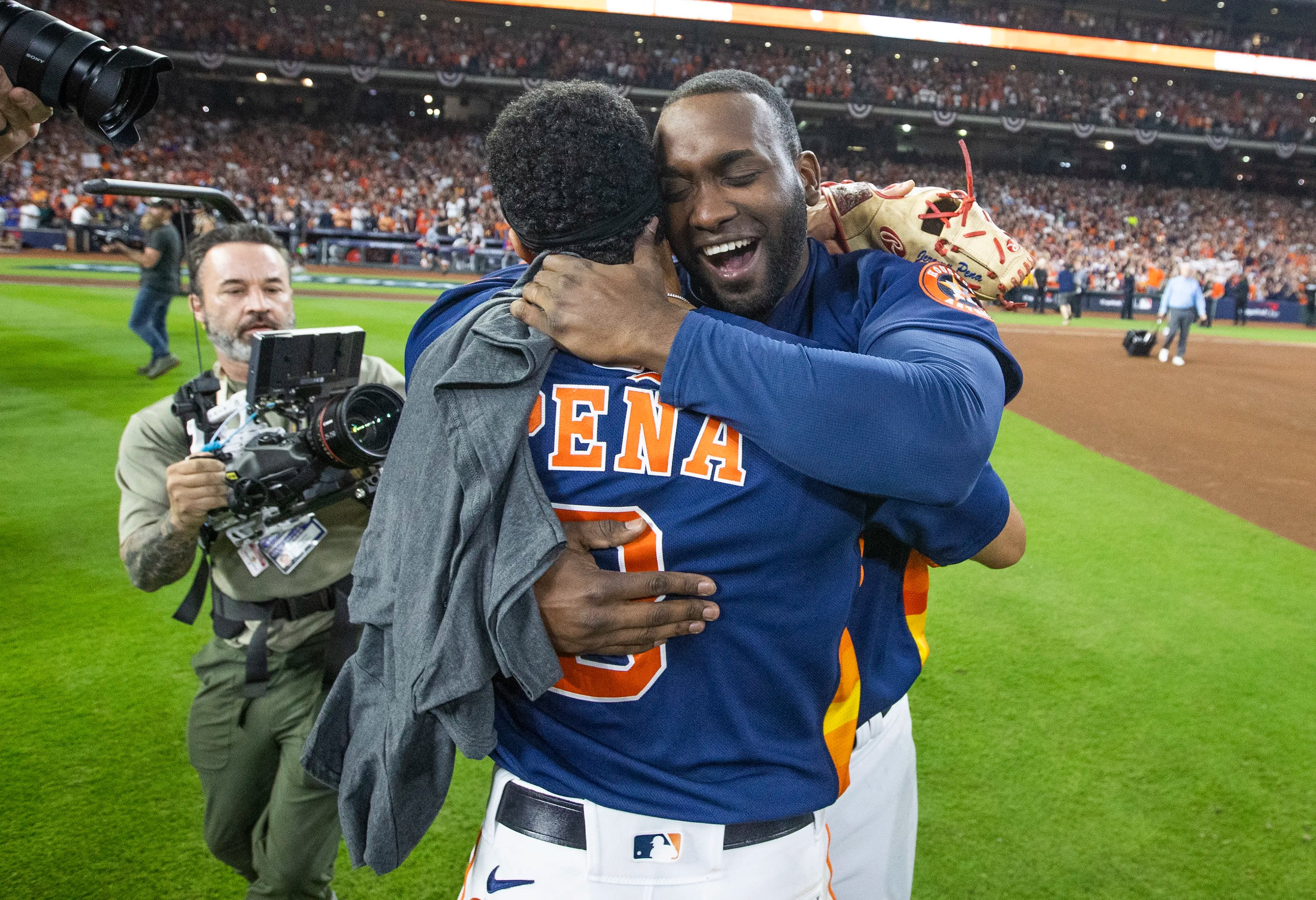 See images from the Phillies' loss to the Astros to end the World