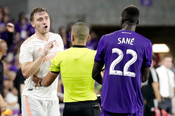 MLS lets Atlanta United’s Julian Gressel off the hook for face slap, angering Union and others