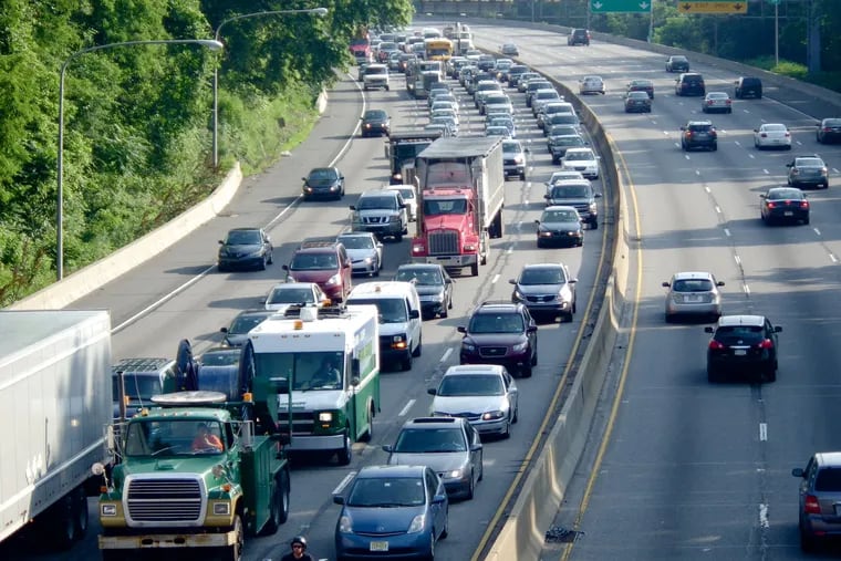 Traffic jam on the Schuylkill Expressway as seen from the Greenland Avenue bridge.
