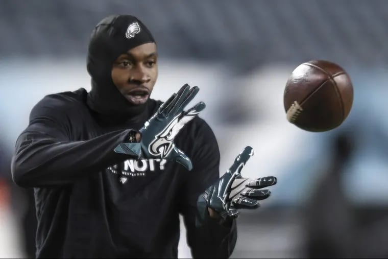 Eagles receiver Alshon Jeffery catches a pass during pre-game warmups prior to the Monday night football game against the Oakland Raiders at Lincoln Financial Field December 25, 2017. CLEM MURRAY / Staff Photographer
