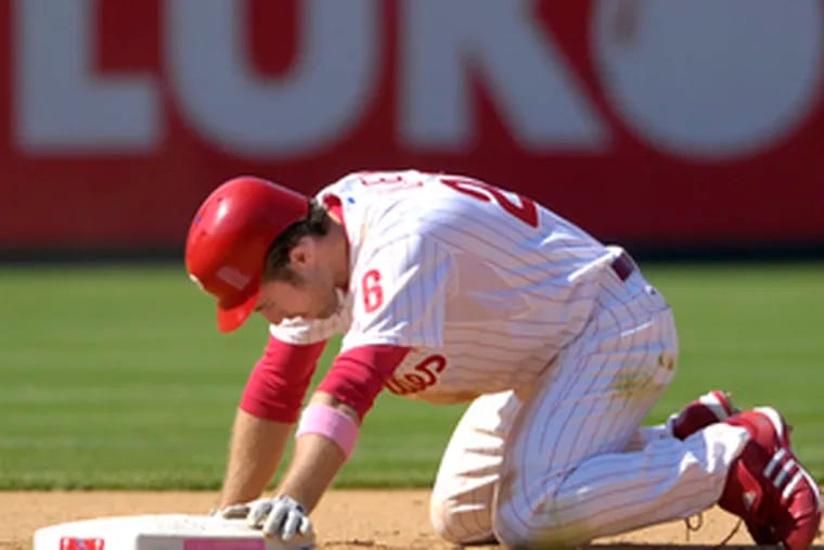 Chase Utley is down-and-out at second base after he was tagged for game&#0039;s final out.
