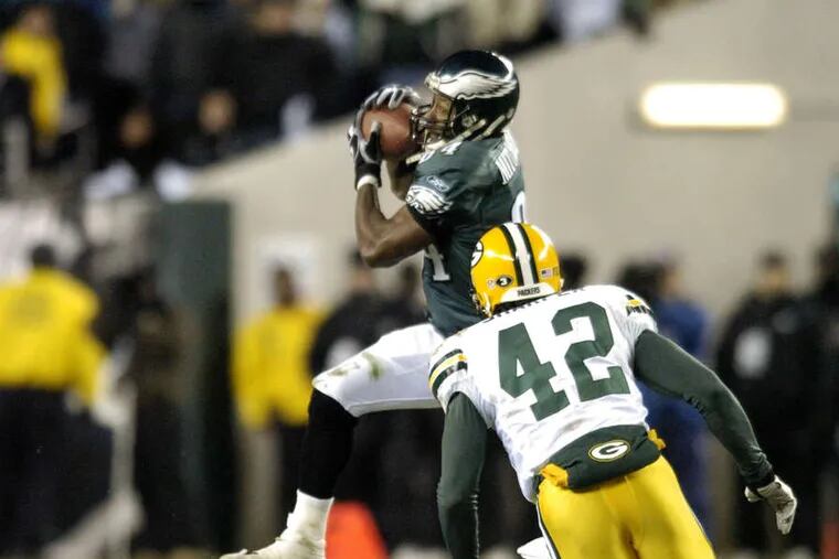 Freddie Mitchell hauls in the catch on the now iconic "4th and 26" that helped send the Eagles past Green Bay in the 2003 divisional playoff game.