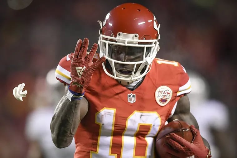 Chiefs wide receiver Tyreek Hill could give the Eagles secondary fits on Sunday.