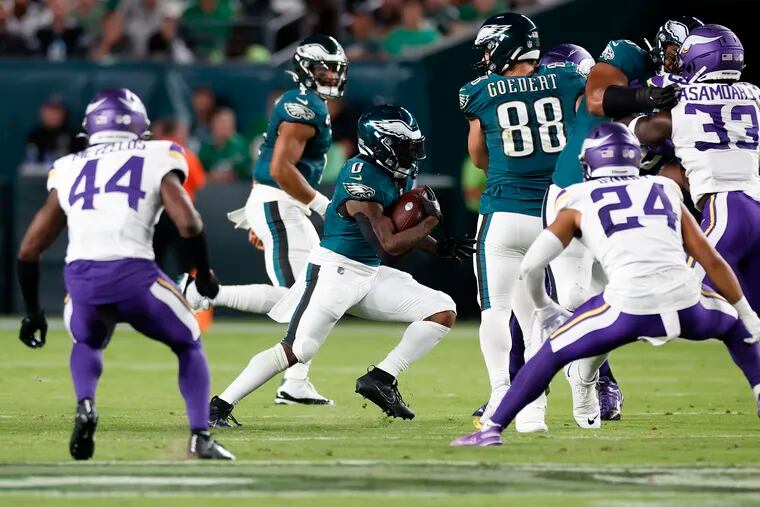 Eagles running back D'Andre Swift during his 175-yard performance against the Minnesota Vikings.