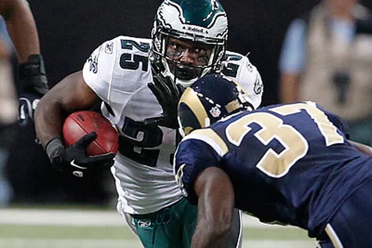 LeSean McCoy's 49-yard touchdown run sealed the Eagles' win in St. Louis. (Ron Cortes/Staff Photographer)