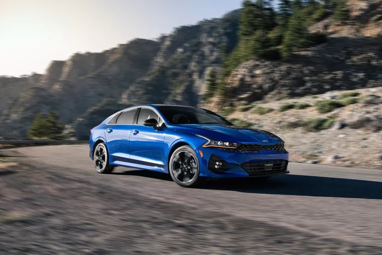 The 2021 Kia K5 picks up where the Optima left off. It gets longer, lower and wider, with all the benefits and drawbacks that entails

.