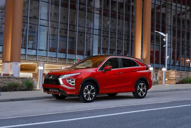 The 2022 Mitsubishi Eclipse Cross gets a facelift for 2022. Though Mitsubishi has generally brought us handsome vehicles, this one is handsome AND looks like a Nissan.