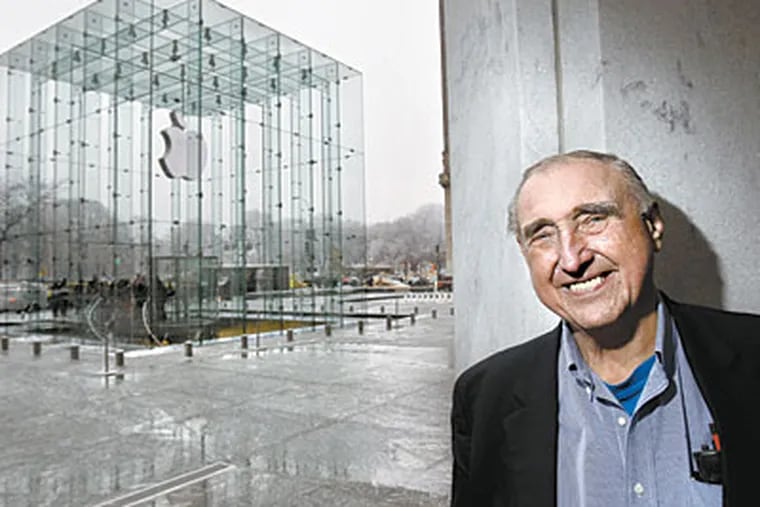 Architect Peter Bohlin outside the Apple Store at 767 5th Avenue in New York. ( Michael S. Wirtz / Staff Photographer )