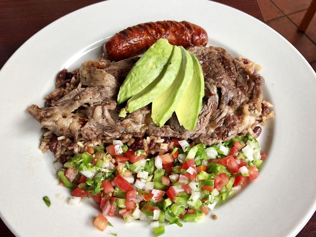 South Philly S Menu Grows With Salvadoran Flavors